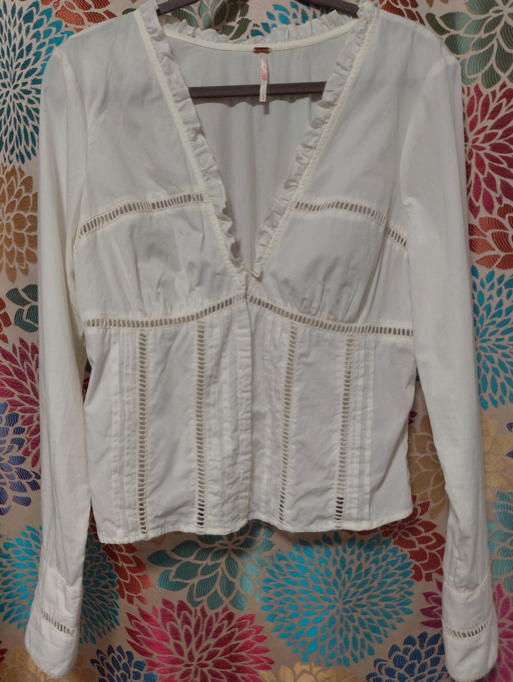 Free People Cream Lace-Trim V-Neck Long Sleeve Top Eye Hook Closure